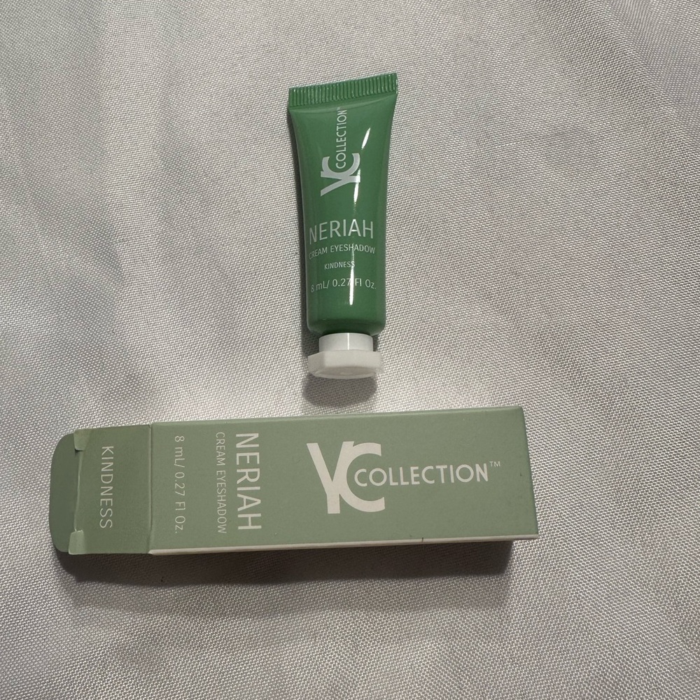 YC Collection Neriah cream eyeshadow color kindness
NIB/NIP
